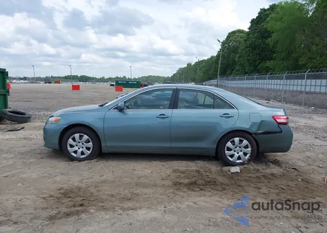2010 Toyota Camry Le z USA, uszkodzony, nr VIN 4T1BF3EK6AU533642
